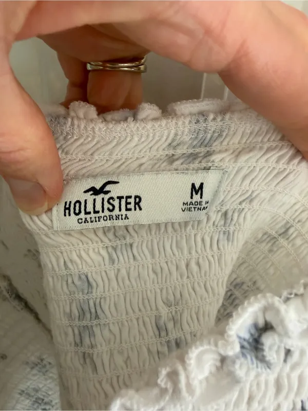 Hollister White Blue Floral Smocked Crop Tank Top Ruffle Straps Medium - Image 5