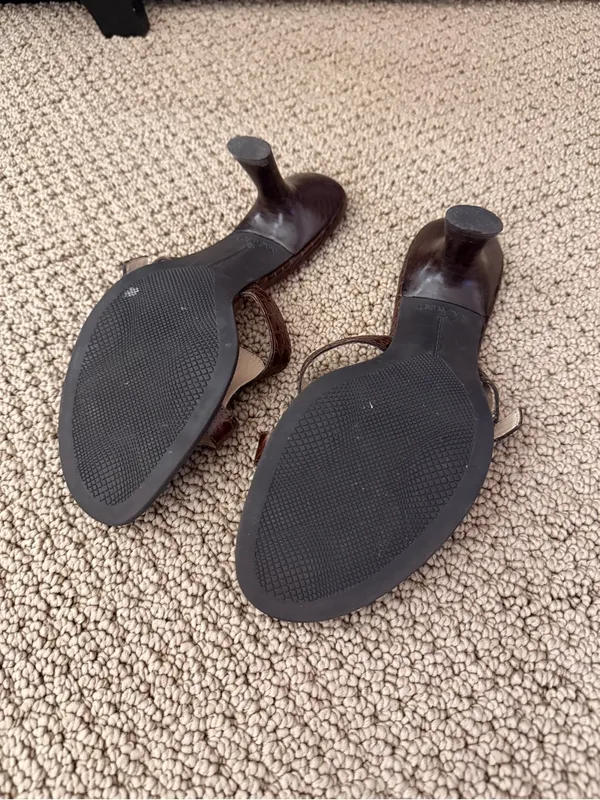 Nine West Dobbs Brown Croc-Embossed Leather Slide Sandals with Buckle Detail - Image 7