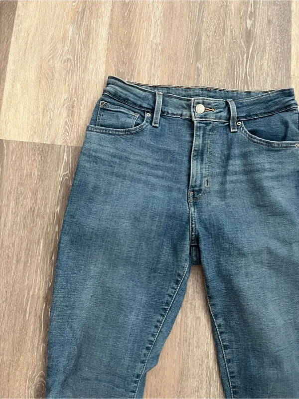 Levi’s High Rise Skinny Stretch Jeans Women’s W30 L28 Medium Wash Denim - Image 7
