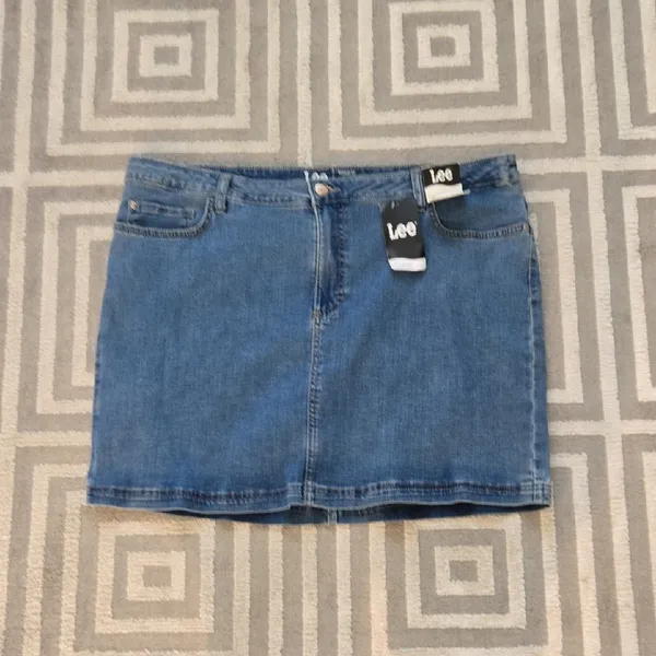 Lee Blue Pencil Mini Skirt for a Night Out - Image 2