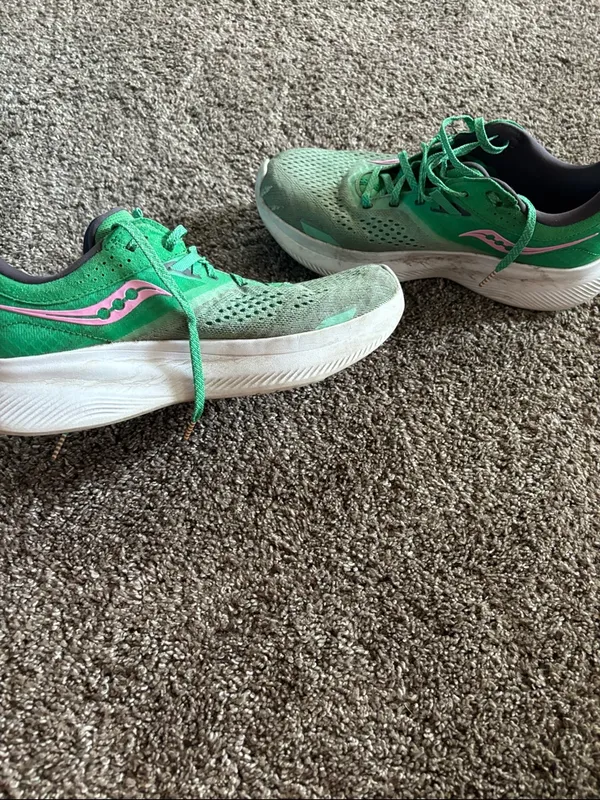 Saucony Women's Green Running Shoes with Pink Logo - Image 6