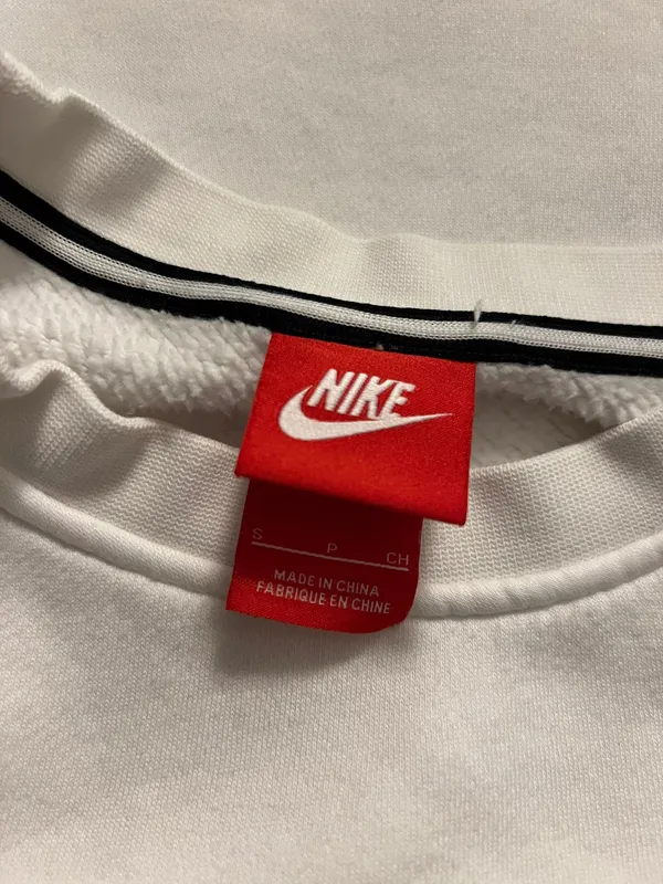 Nike Crew Neck Sweatshirt - Image 3