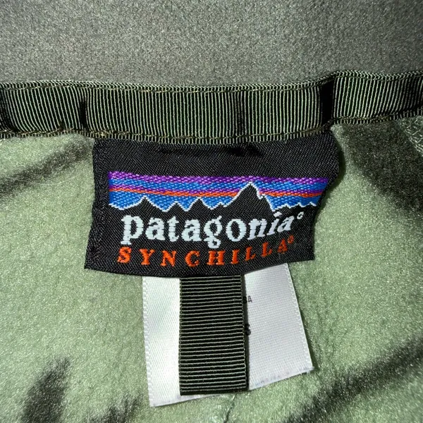 Patagonia Women’s Synchilla Fleece Vest Green Floral Print - Image 5