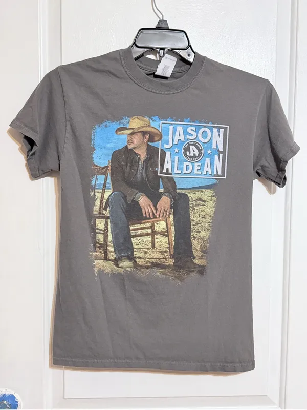 Gildan 2017 Jadon Aldean they don’t know your concert t shirt small - Image 2