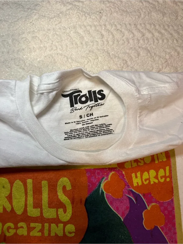 Trolls Band Together Printed Short Sleeve T-Shirt Top Small - Image 3