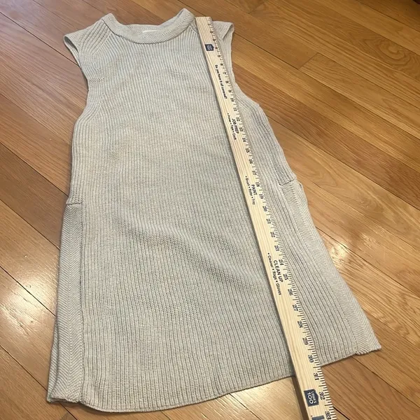 Wilfred Artizia beige vest sweater size small . - Image 7