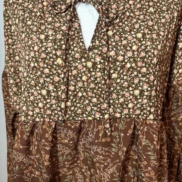 Hayden Los Angeles Brown‎ floral tie neck babydoll top NEW size L - Image 2