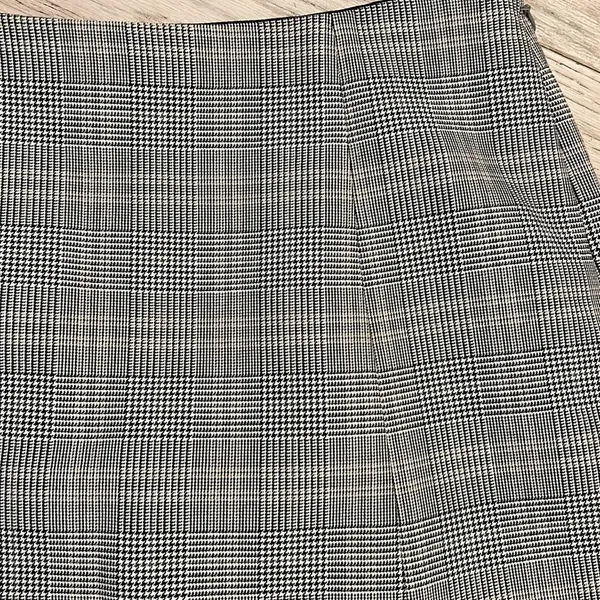 Babaton Plaid Mini High Waist A-Line Skirt Size 10 - Image 2