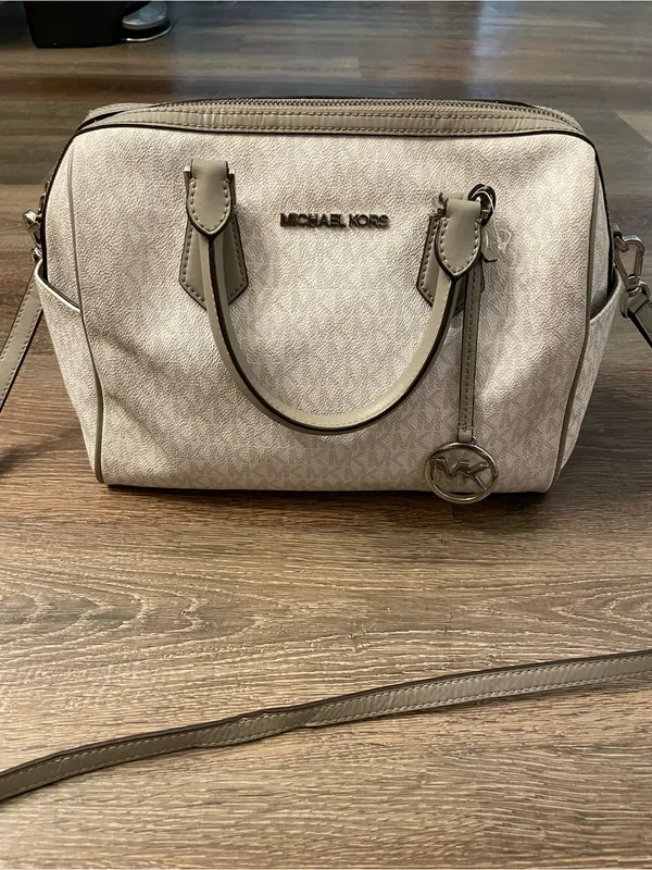 Michael Kors Bedford Large Duffle Satchel Monogram Crossbody Strap - Image 2