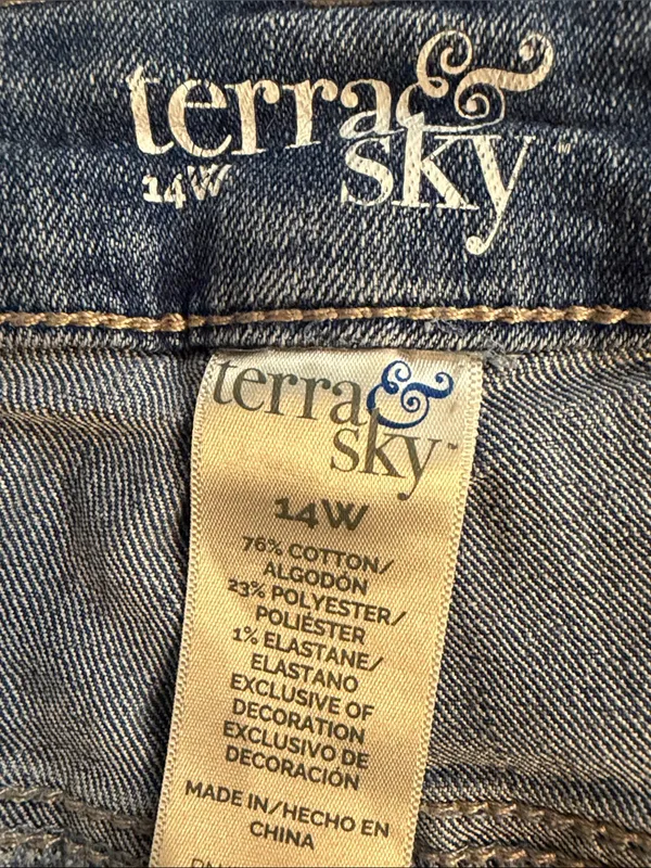 🔵🔵🔵3 for 13$🔵🔵🔵Denim Frayed Hem Women’s Shorts - Blue-14w - Image 6