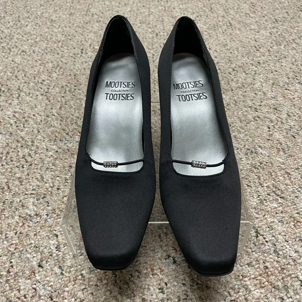 Mootsies Tootsies Georgette Satin Black Heels Sz 5.5 - Image 3