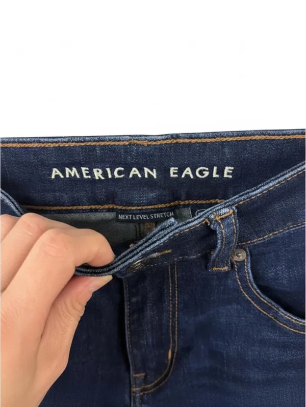 Cute American Eagle Jeans Bootcut Size 6R - Image 2