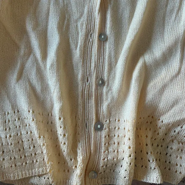 Liz Claiborne Yellow Cream Cardigan 90s - Image 4