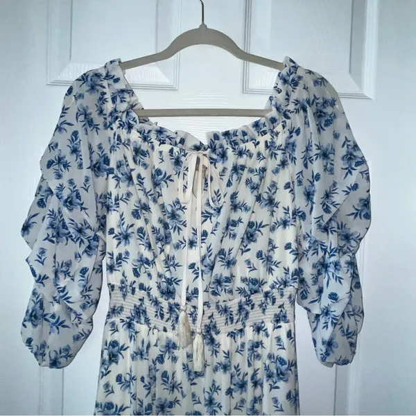 Love‎ Colette Off The Shoulder Maxi Dress Blue White Floral Womens Size Medium - Image 5