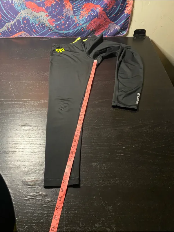 Reebok Black Leggings with Neon Yellow Logo Accent - Image 5