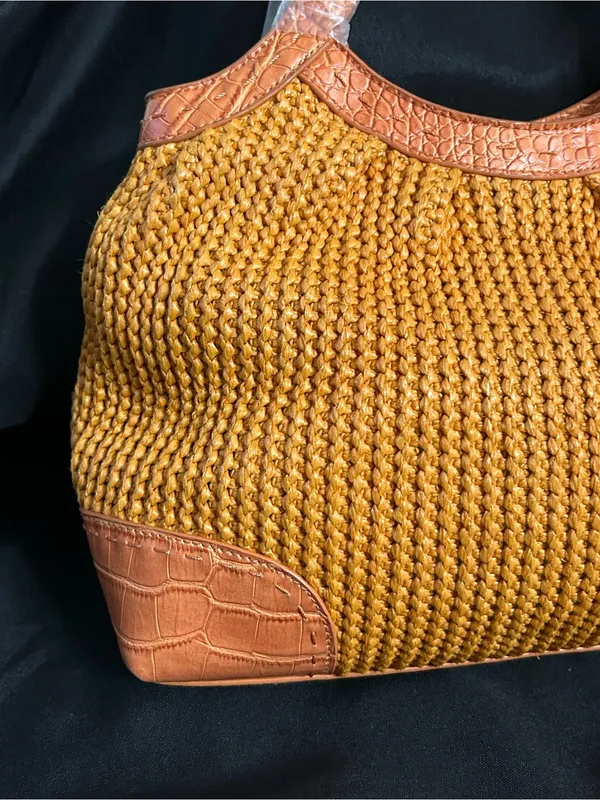 Stone Mountain Havana Orange Woven Tote Bag Tan Trim Flower Charm NWT - Image 4