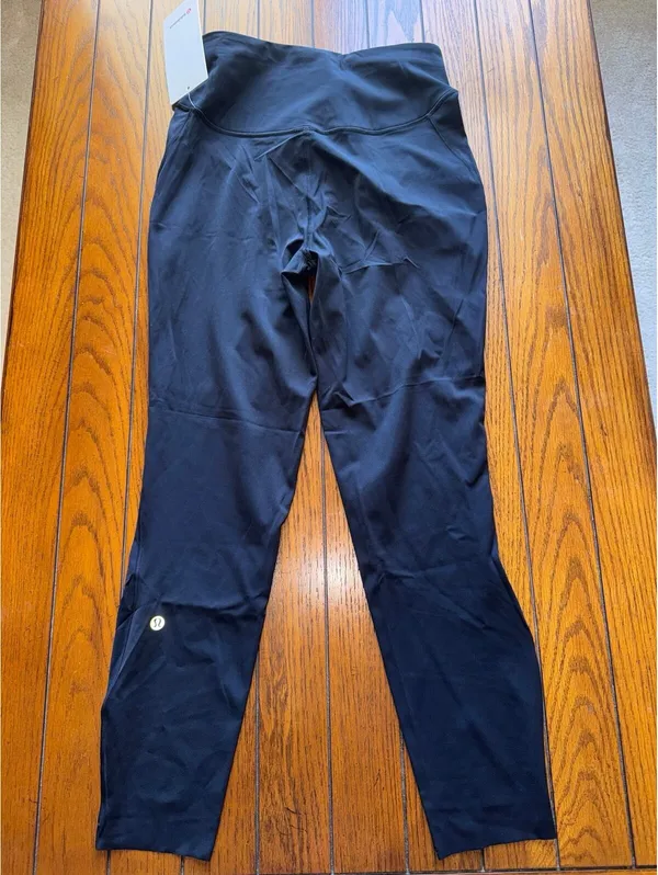 Lululemon Base Pace High Rise 25” Black Size 10 NWT - Image 3