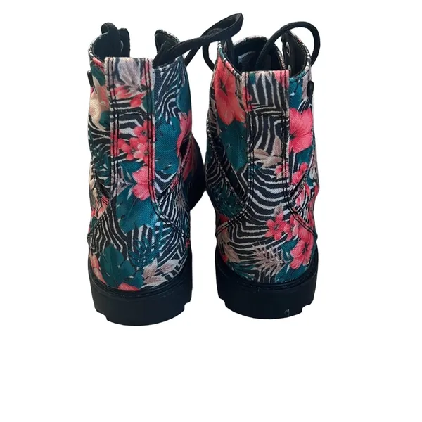 Volcom Shoes "Go Figure" Black Pink Floral Print Combat Boots Size Women's 6 - Image 4
