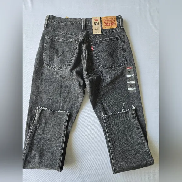 Levi's 501 Skinny High Rise Fitted Through Hip And‎ Thigh Size 26x28 - Image 7