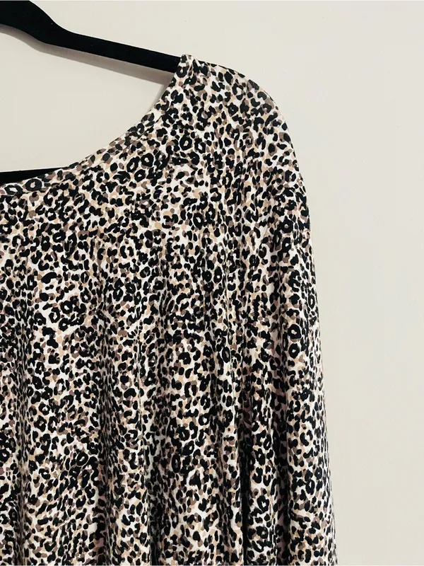 Old Navy Maternity Dress XL Animal Leopard Print Long Sleeve MIDI Nursing Flap - Image 5