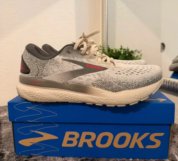 Brooks - Image 4