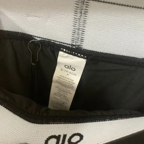 ALO YOGA Black Sporty Mini Skirt, Size S - Image 4