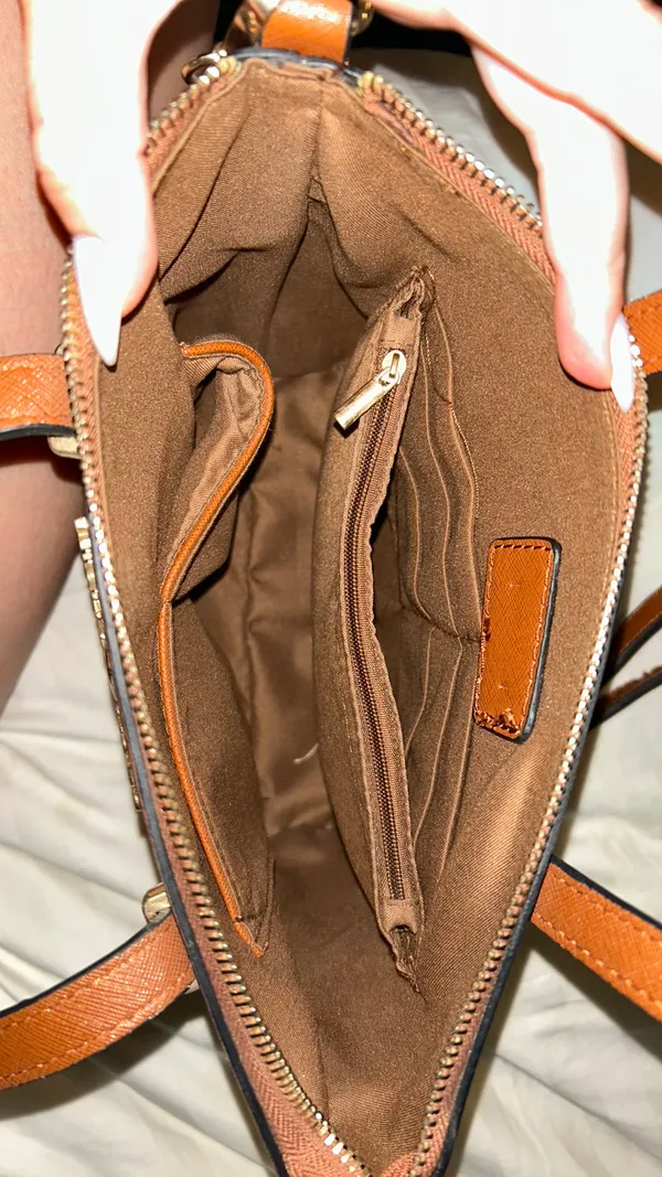 Michael Kors Leather Bag - Image 2