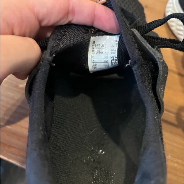Black new balance sneakers - Image 7