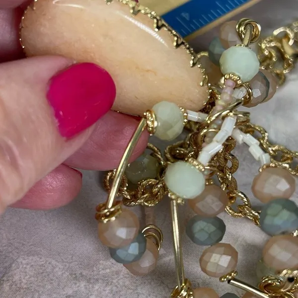 Multi layered faceted pastel stones with a teardrop peach decor boutique - Image 8