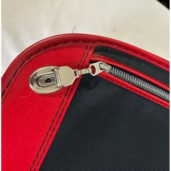 Vintage Grasshopper Black & Red Carry-On Suitcase Semi-Hard Shell Luggage 1970s - Image 5