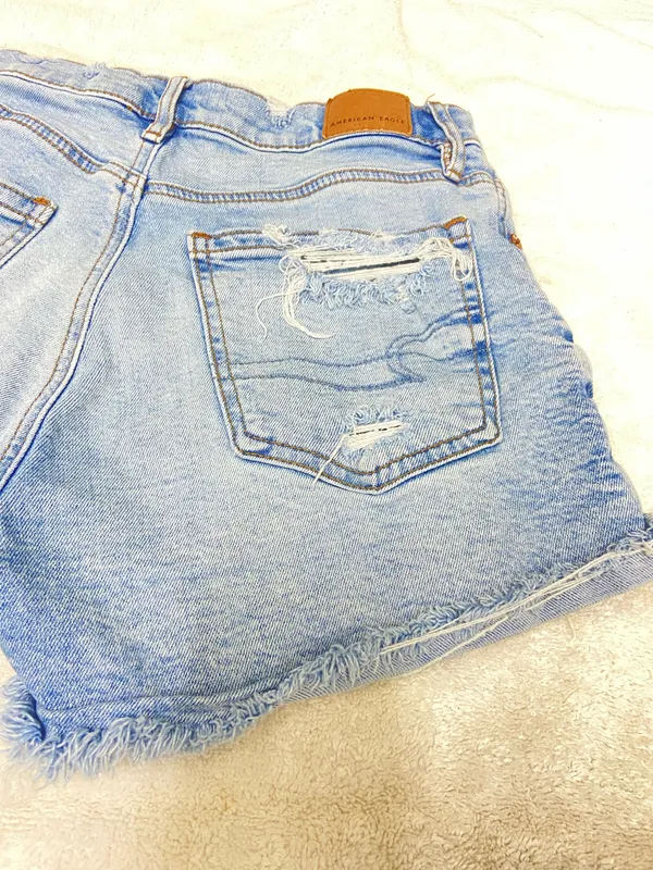 American Eagle Outfitters blue denim shorts #americaneagle #denim - Image 9