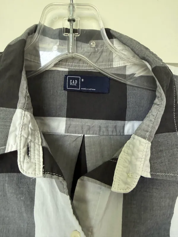 Gap Black & Gray Plaid Button Down - Image 4