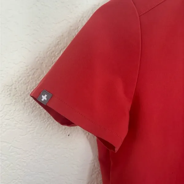 FIGS Scrub Top XXS Red Casma V-Neck Technical‎ Collection FW1000 - Image 4