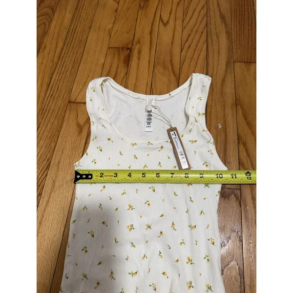 Skims NWT Cotton Crop Rib Tank in Marigold Rosebud Print Size Medium - Image 5