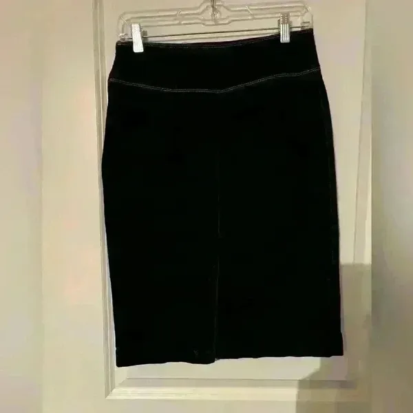 Lauren Ralph Lauren Pencil Denim Skirt with Zipped Pockets. Size 4. - Image 3