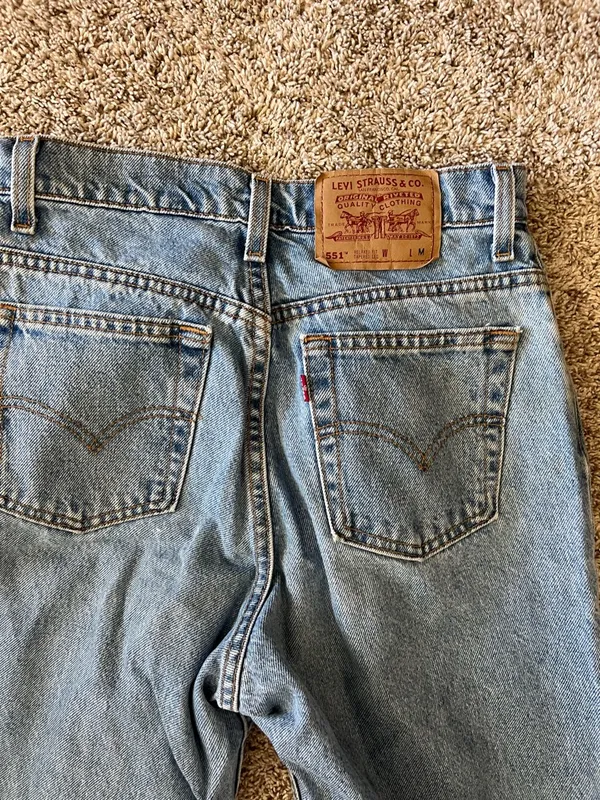 Levi's High-Rise Distressed Light Blue Women's Jeans - Image 5