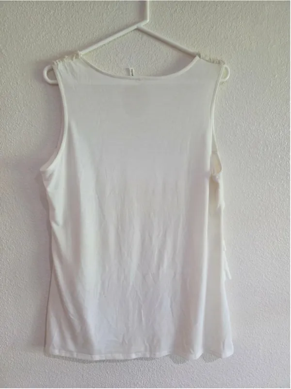 Willow Bay Women’s L Cream Lace Ruffle Sleeveless Top - Image 2