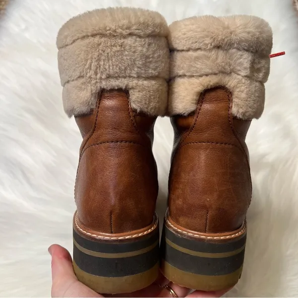 Clarks Orianna Hiker Boots Brown Leather Fur Trim Women’s size 7 - Image 7