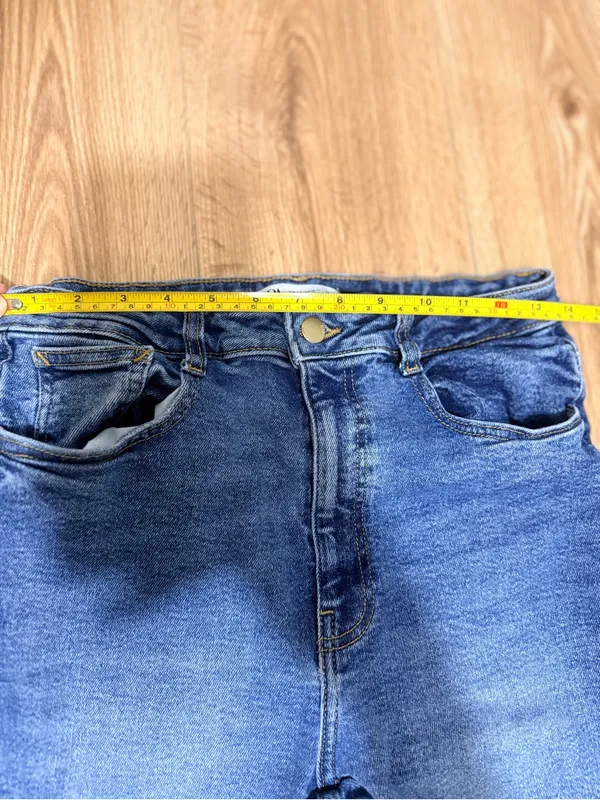 Zara Women's High Rise Flare Jeans Medium Wash 70s Bell Bottom Denim Size 10 - Image 5