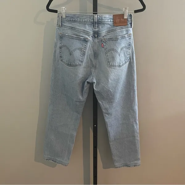 Levi's Wedgie Straight Jeans Light Wash Button Fly Size 27 - Image 2