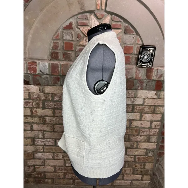 Milrank Sweater vest geometric textured cream pockets - Image 9