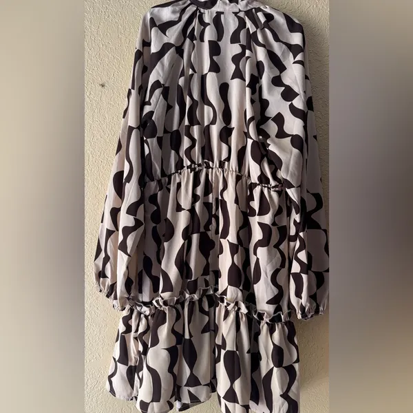 SHEIN Brown and Cream Long Sleeve Dress - Image 2