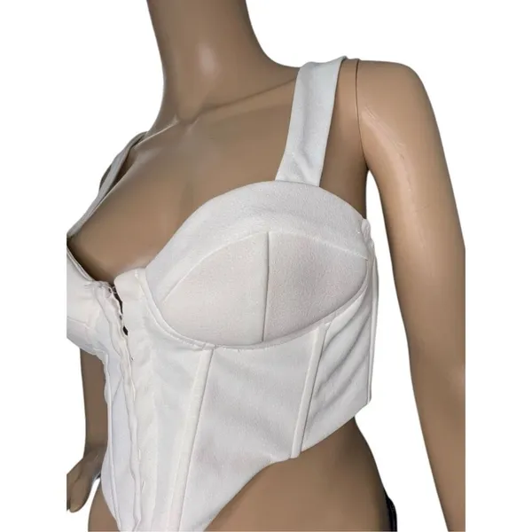 Princess Polly White Corset Style Cropped Tank With Front Clasps - Image 3