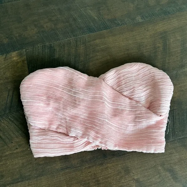 Revolve Pink Crop Top - Image 3