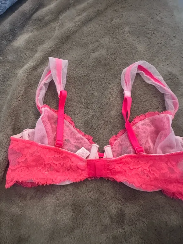 Victoria’s Secret Lacey hot pink rhinestones bra - Image 4