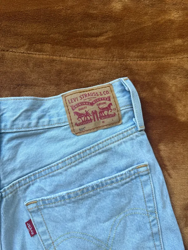 Levi’s 501 Button Fly Cotton High-Rise Denim Shorts Ojai Top Size 26 - Image 7