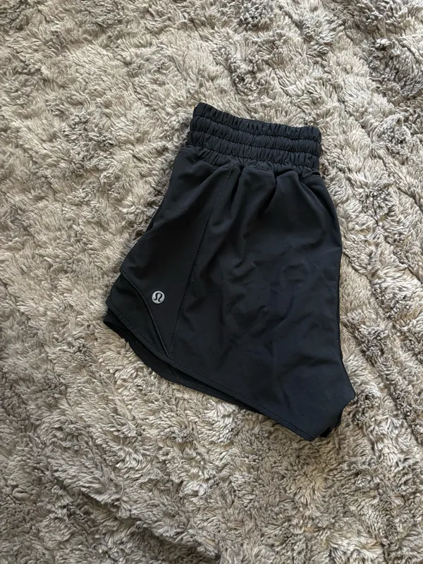 Hotty Hot HR Shorts Lululemon 2.5" Black - Image 2