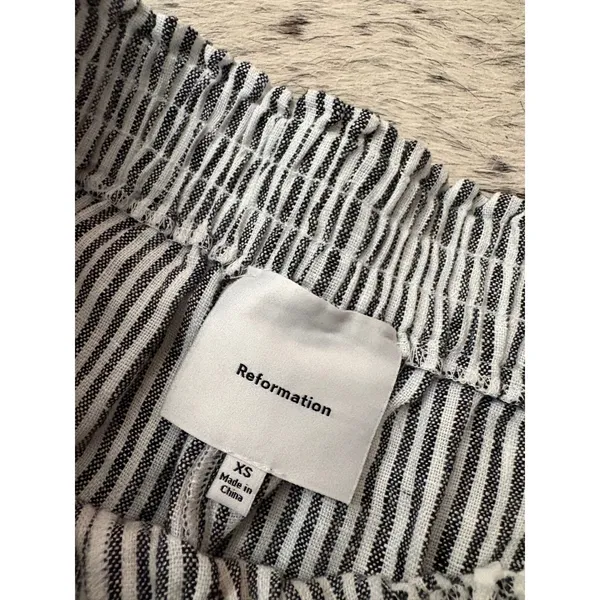 Reformation Mila Linen Short Size XS Striped In Vineyard - Image 3