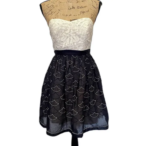 Anthropologie Meadow Rue Battenberg Lace Strapless‎ Dress Coquette US Size 0 - Image 3