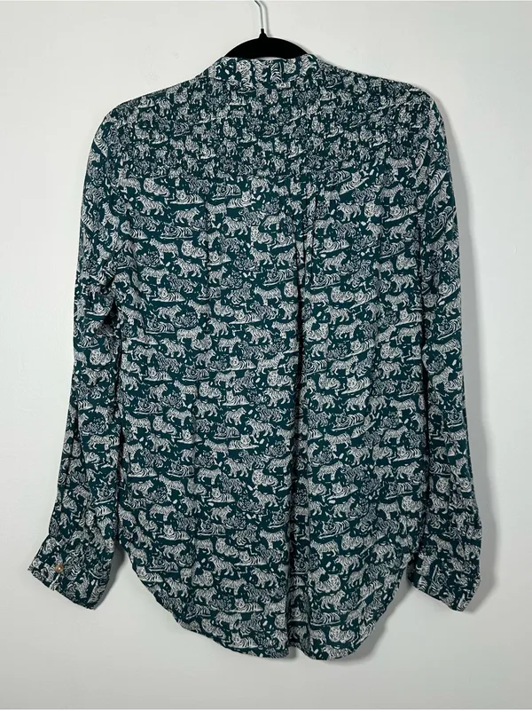 Anthropologie Maeve Tiger Animal Print Button V-Neck Woven Rayon Blouse Size 6 - Image 3